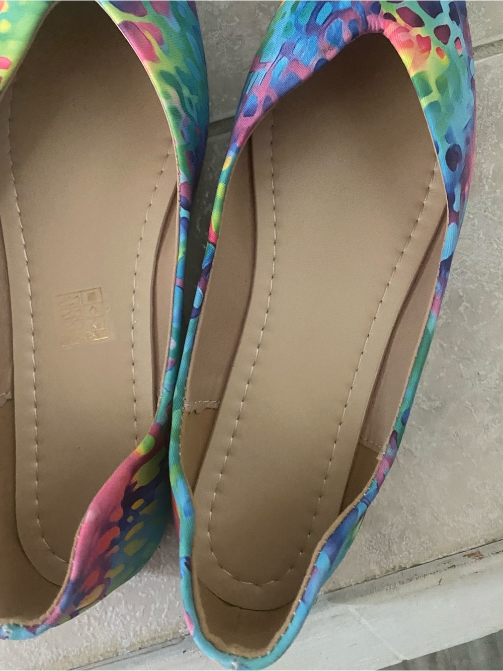 SHEIN Women’s Multicolor Pointed Toe Flats. Size 8.5 worn once - Picture 4 of 5